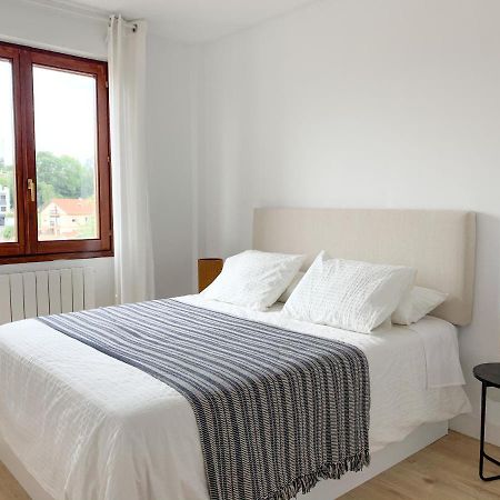 Acogedor Apartamento Con Terraza Y Parking Publico En コミージャス エクステリア 写真