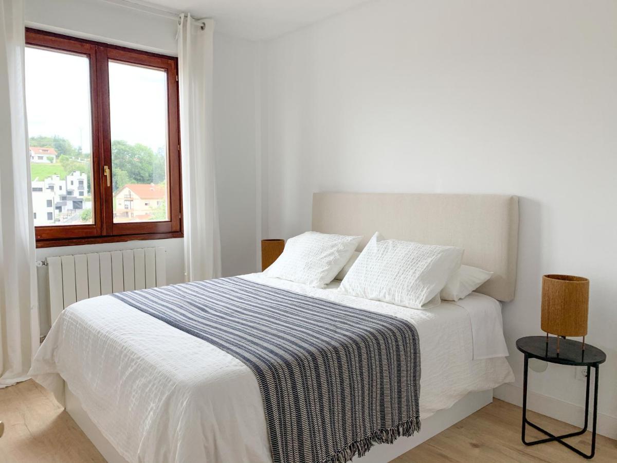Acogedor Apartamento Con Terraza Y Parking Publico En コミージャス エクステリア 写真