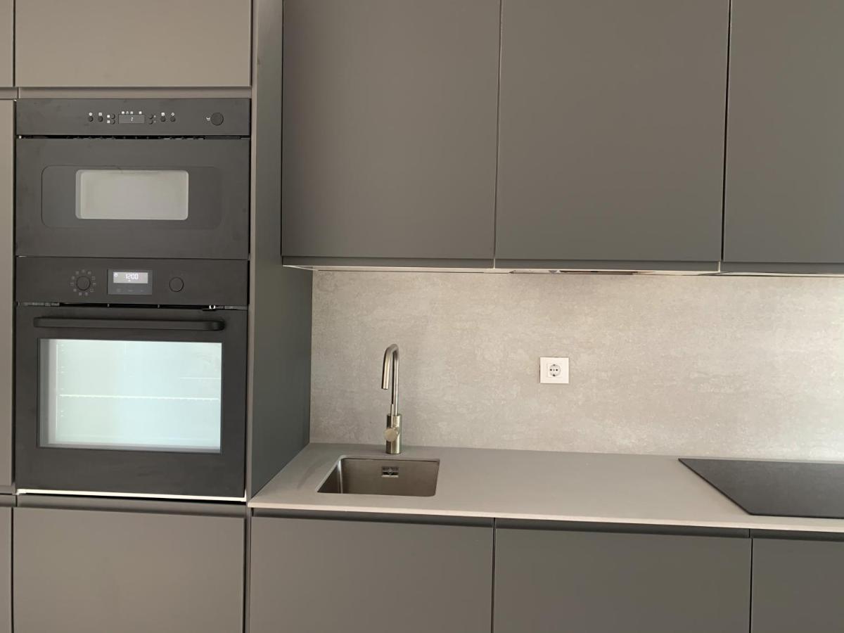 Acogedor Apartamento Con Terraza Y Parking Publico En コミージャス エクステリア 写真