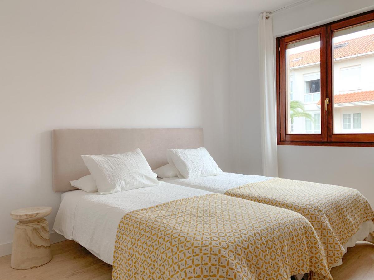 Acogedor Apartamento Con Terraza Y Parking Publico En コミージャス エクステリア 写真